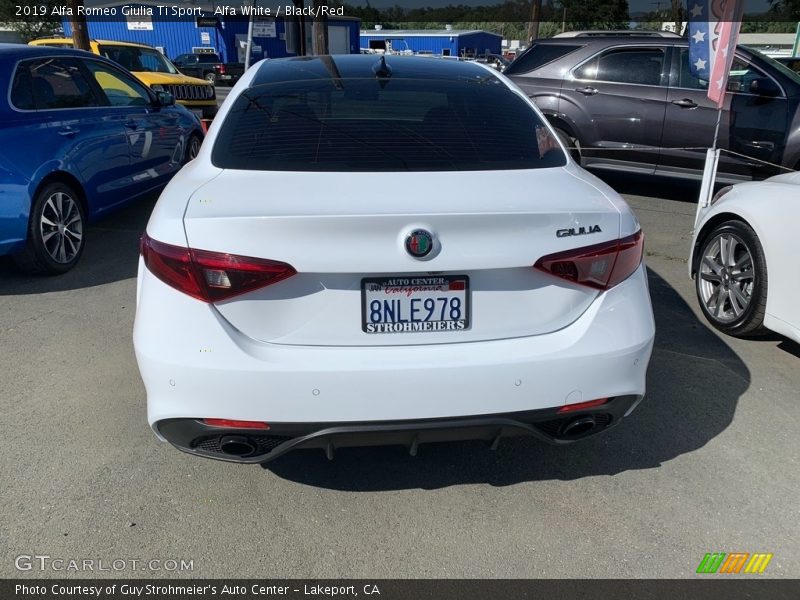 Alfa White / Black/Red 2019 Alfa Romeo Giulia Ti Sport