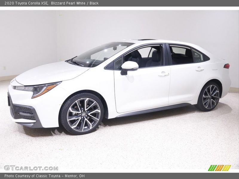 Blizzard Pearl White / Black 2020 Toyota Corolla XSE