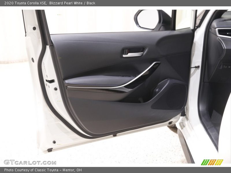 Blizzard Pearl White / Black 2020 Toyota Corolla XSE