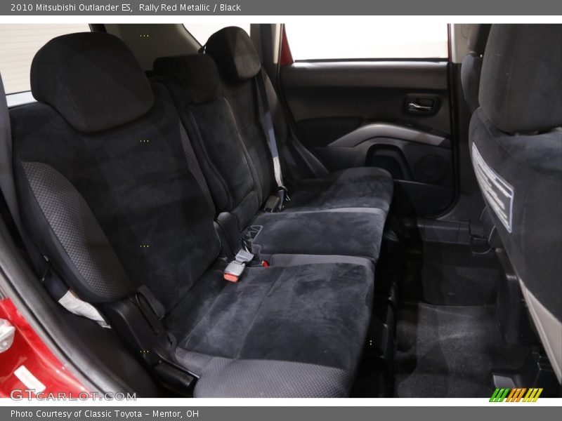 Rally Red Metallic / Black 2010 Mitsubishi Outlander ES