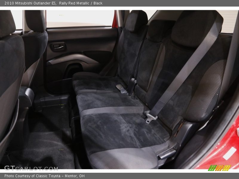 Rally Red Metallic / Black 2010 Mitsubishi Outlander ES