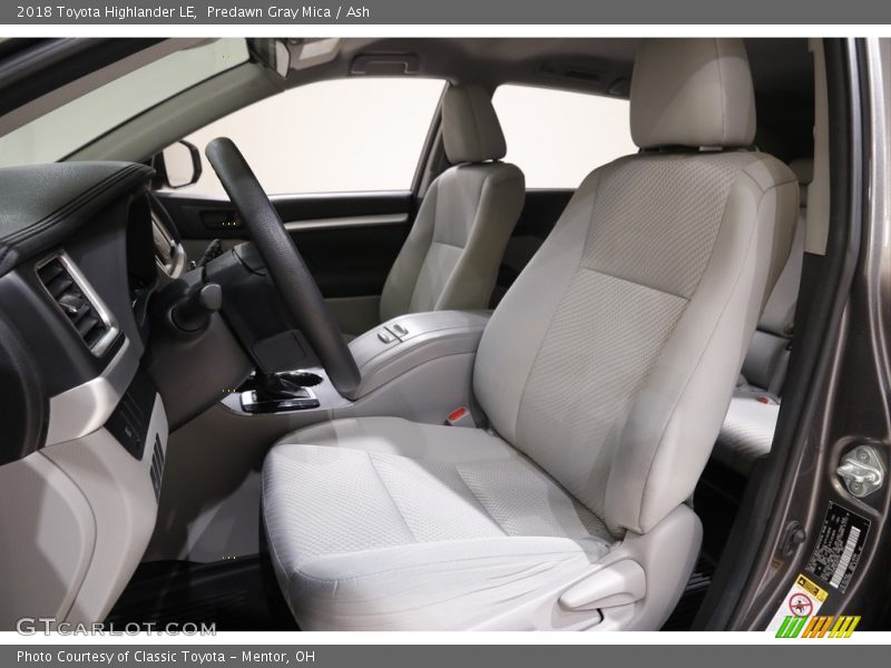Predawn Gray Mica / Ash 2018 Toyota Highlander LE