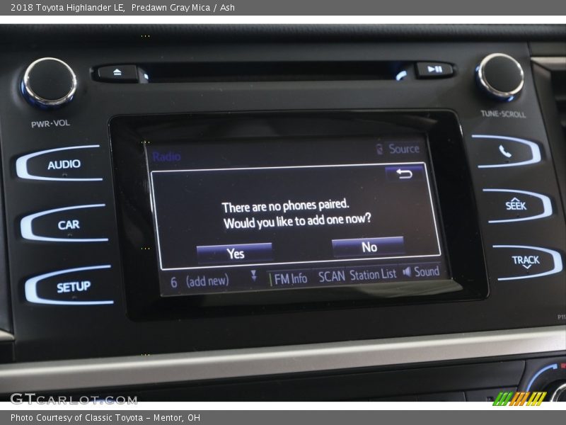 Predawn Gray Mica / Ash 2018 Toyota Highlander LE