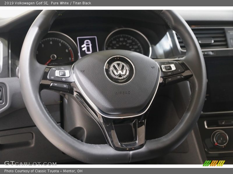 Pure White / Titan Black 2019 Volkswagen Golf SE