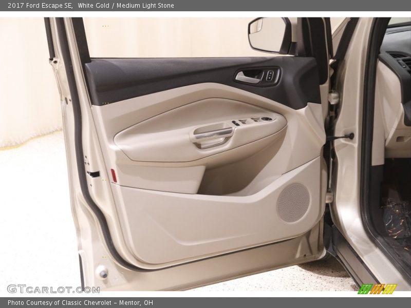 White Gold / Medium Light Stone 2017 Ford Escape SE