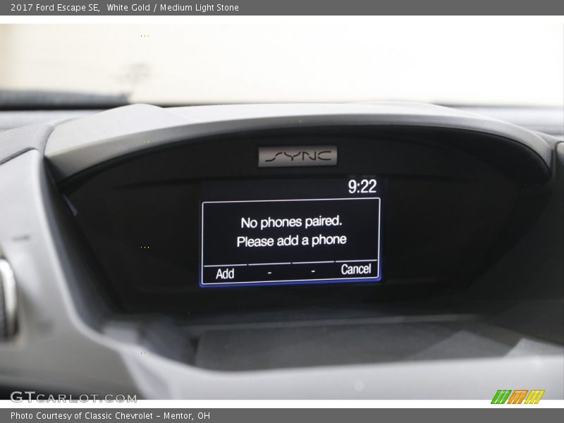 White Gold / Medium Light Stone 2017 Ford Escape SE