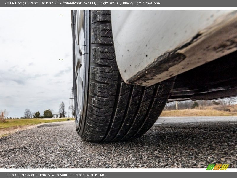 Bright White / Black/Light Graystone 2014 Dodge Grand Caravan SE w/Wheelchair Access