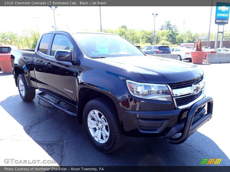 Front 3/4 View of 2016 Colorado LT Extended Cab