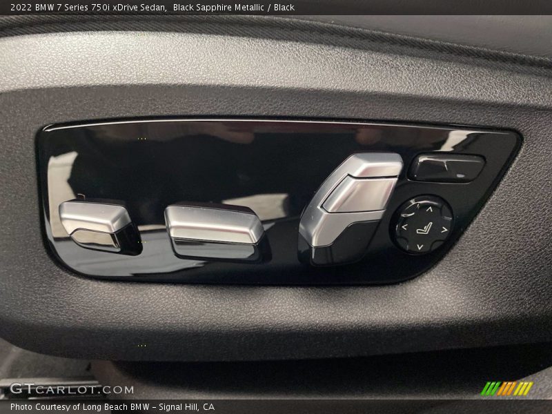 Controls of 2022 7 Series 750i xDrive Sedan