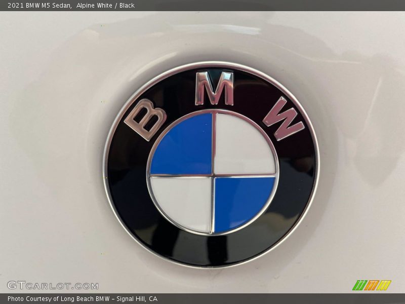Alpine White / Black 2021 BMW M5 Sedan