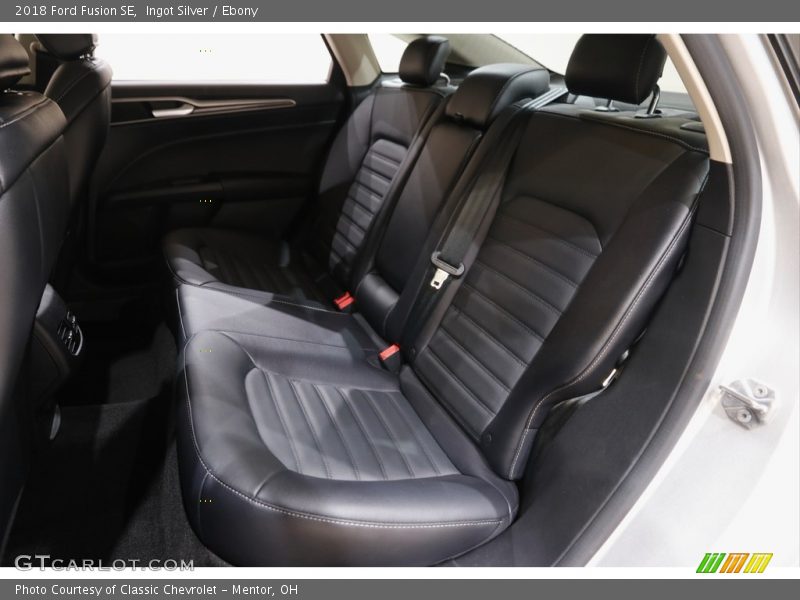 Ingot Silver / Ebony 2018 Ford Fusion SE