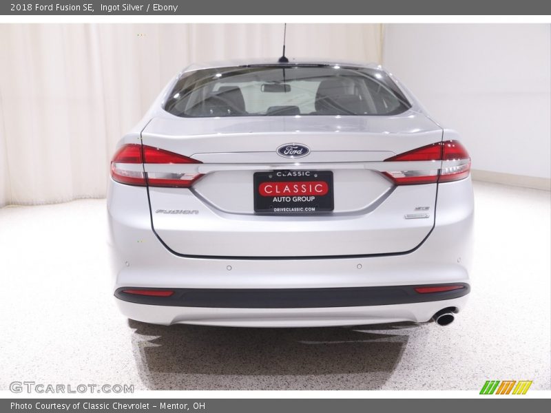 Ingot Silver / Ebony 2018 Ford Fusion SE