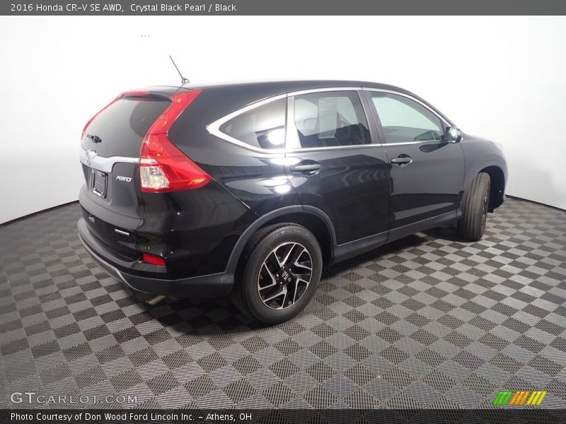 Crystal Black Pearl / Black 2016 Honda CR-V SE AWD