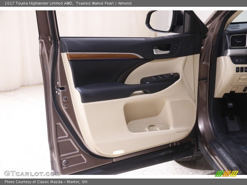 Toasted Walnut Pearl / Almond 2017 Toyota Highlander Limited AWD