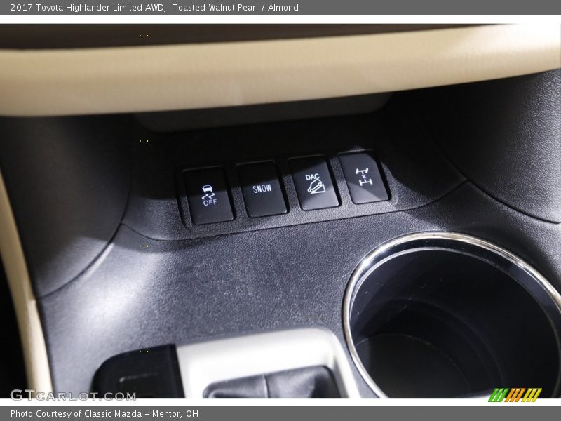 Toasted Walnut Pearl / Almond 2017 Toyota Highlander Limited AWD