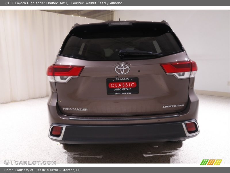 Toasted Walnut Pearl / Almond 2017 Toyota Highlander Limited AWD