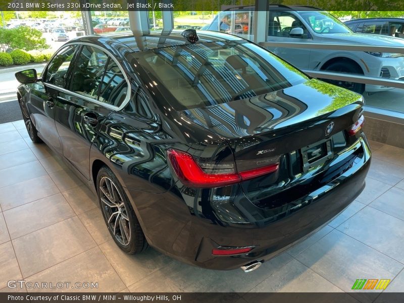Jet Black / Black 2021 BMW 3 Series 330i xDrive Sedan
