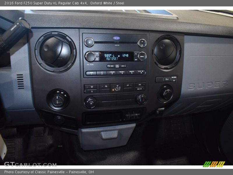 Oxford White / Steel 2016 Ford F250 Super Duty XL Regular Cab 4x4