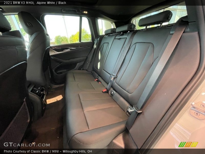 Alpine White / Black 2021 BMW X3 M40i