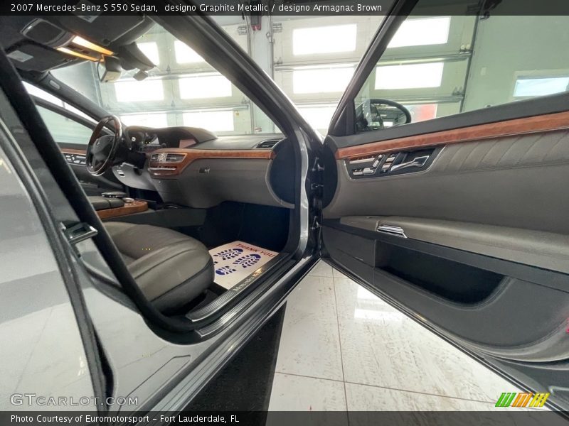 designo Graphite Metallic / designo Armagnac Brown 2007 Mercedes-Benz S 550 Sedan