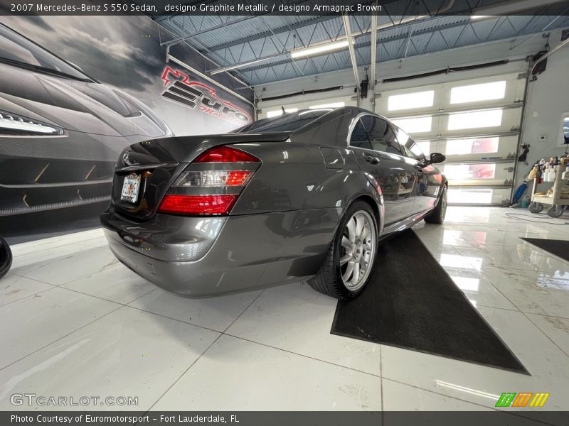 designo Graphite Metallic / designo Armagnac Brown 2007 Mercedes-Benz S 550 Sedan