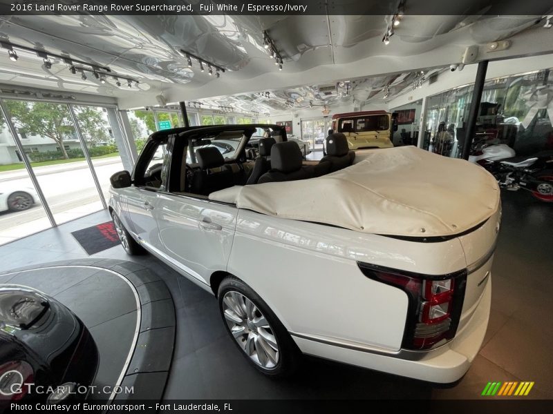 Fuji White / Espresso/Ivory 2016 Land Rover Range Rover Supercharged