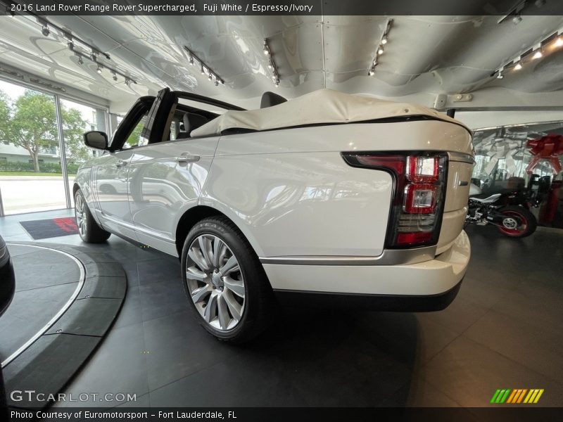 Fuji White / Espresso/Ivory 2016 Land Rover Range Rover Supercharged