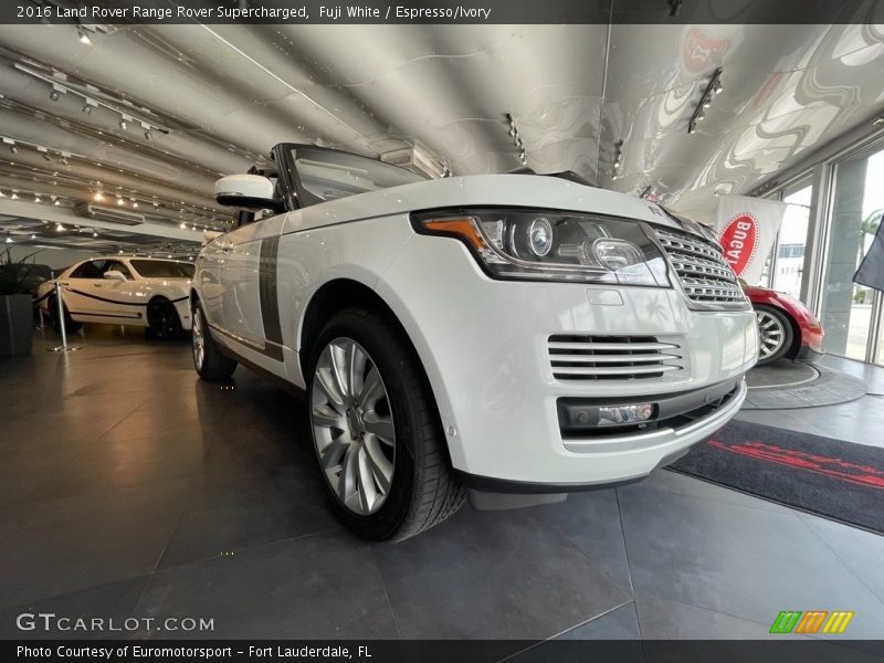 Fuji White / Espresso/Ivory 2016 Land Rover Range Rover Supercharged