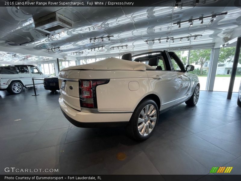 Fuji White / Espresso/Ivory 2016 Land Rover Range Rover Supercharged