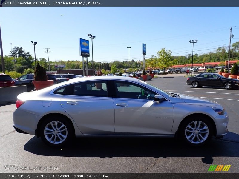Silver Ice Metallic / Jet Black 2017 Chevrolet Malibu LT
