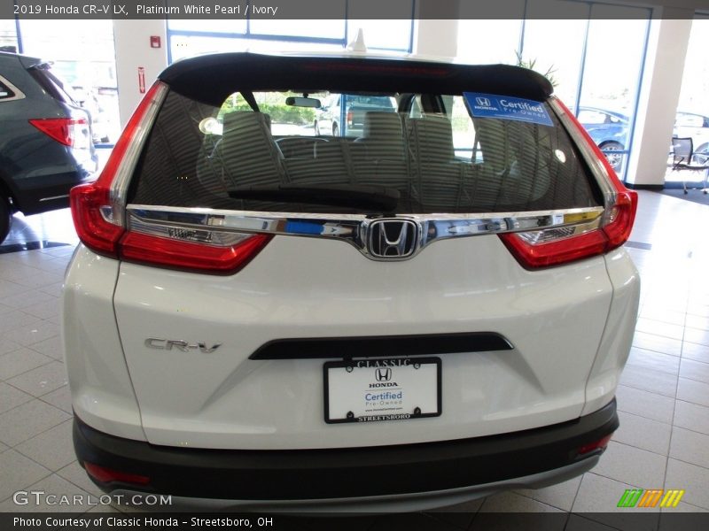 Platinum White Pearl / Ivory 2019 Honda CR-V LX