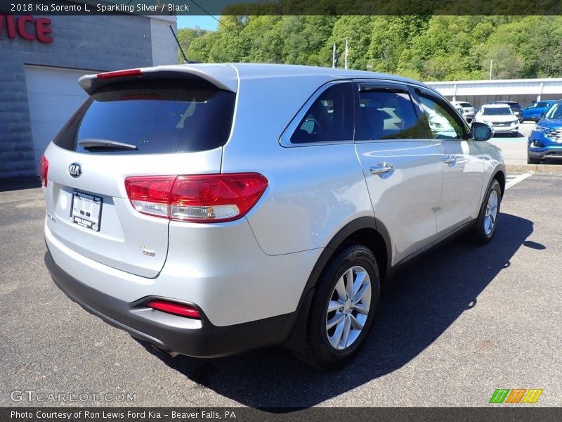 Sparkling Silver / Black 2018 Kia Sorento L