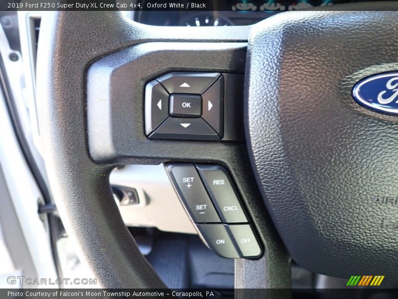 Oxford White / Black 2019 Ford F250 Super Duty XL Crew Cab 4x4