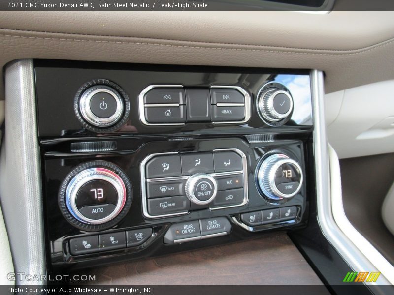 Controls of 2021 Yukon Denali 4WD