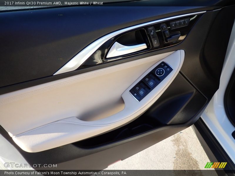 Door Panel of 2017 QX30 Premium AWD