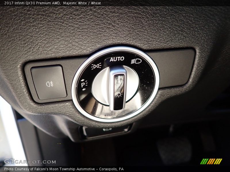 Controls of 2017 QX30 Premium AWD