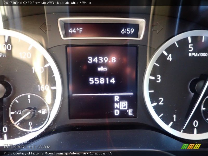 Majestic White / Wheat 2017 Infiniti QX30 Premium AWD