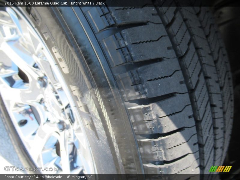 Bright White / Black 2015 Ram 1500 Laramie Quad Cab