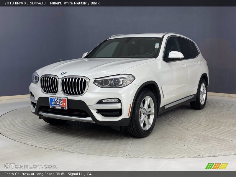 Mineral White Metallic / Black 2018 BMW X3 xDrive30i