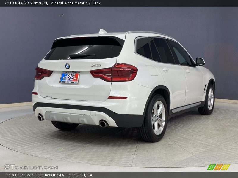 Mineral White Metallic / Black 2018 BMW X3 xDrive30i