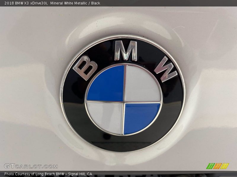 Mineral White Metallic / Black 2018 BMW X3 xDrive30i