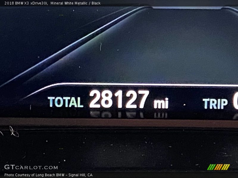 Mineral White Metallic / Black 2018 BMW X3 xDrive30i