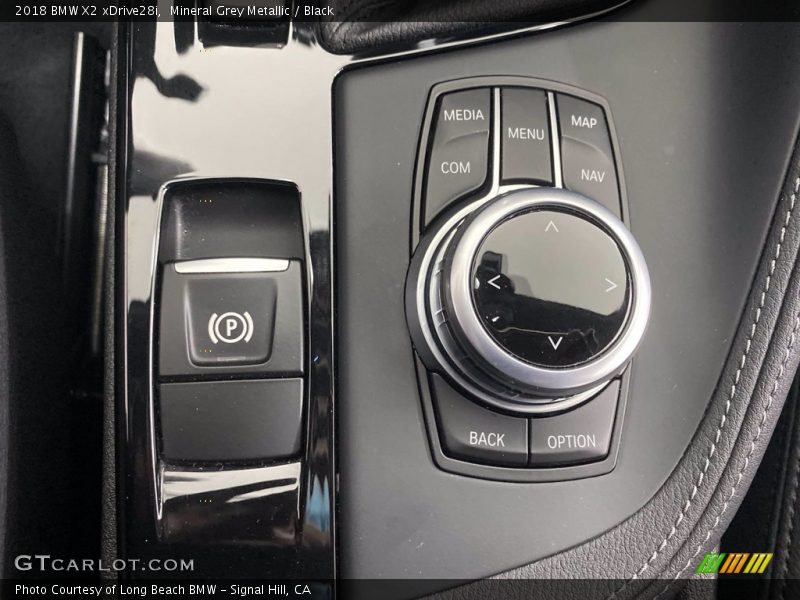 Mineral Grey Metallic / Black 2018 BMW X2 xDrive28i