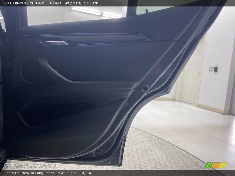 Mineral Grey Metallic / Black 2018 BMW X2 xDrive28i