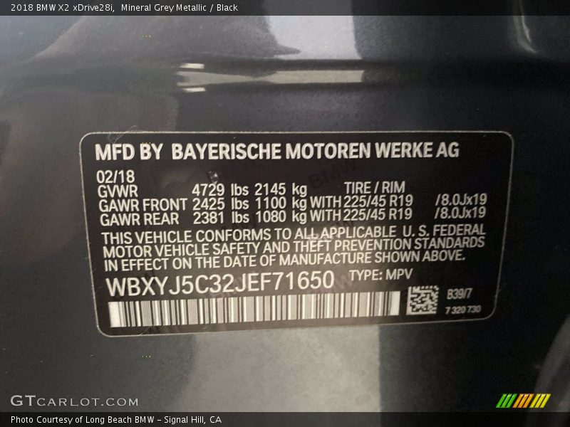 Mineral Grey Metallic / Black 2018 BMW X2 xDrive28i