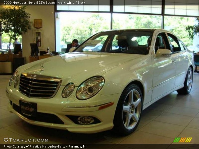 Arctic White / Black 2009 Mercedes-Benz E 350 Sedan