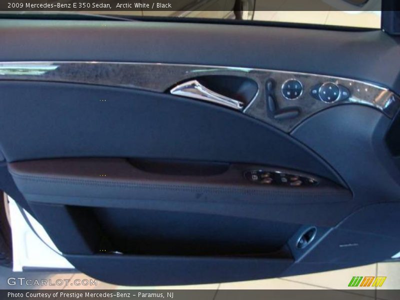 Arctic White / Black 2009 Mercedes-Benz E 350 Sedan
