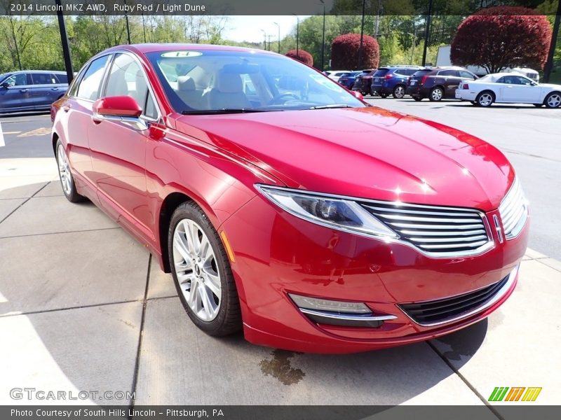 Front 3/4 View of 2014 MKZ AWD