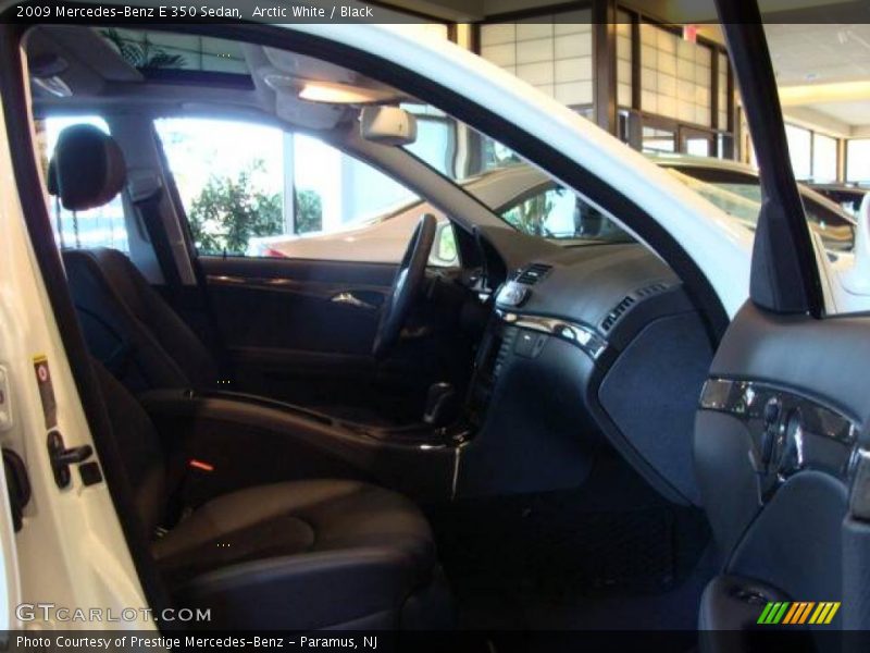 Arctic White / Black 2009 Mercedes-Benz E 350 Sedan