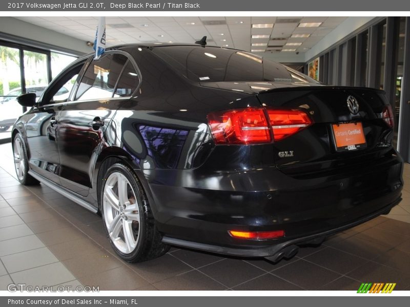 Deep Black Pearl / Titan Black 2017 Volkswagen Jetta GLI 2.0T